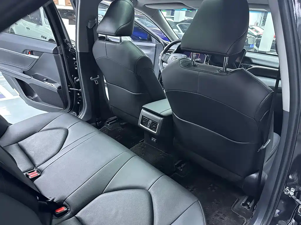 TOYOTA CAMRY 2023