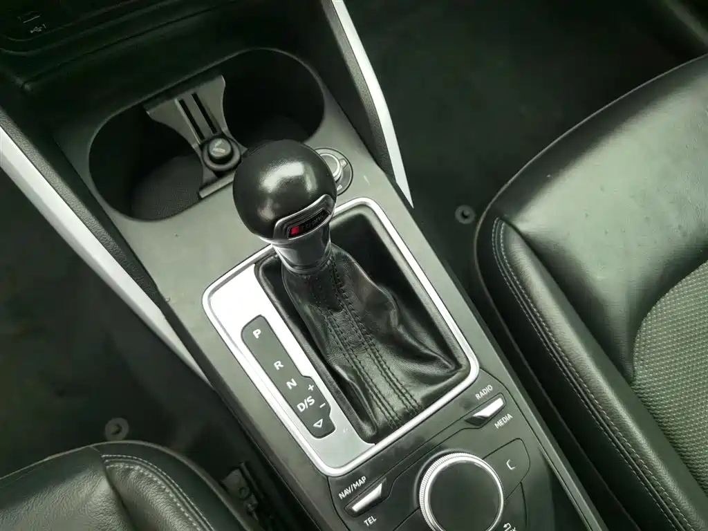 AUDI Q2L 2019