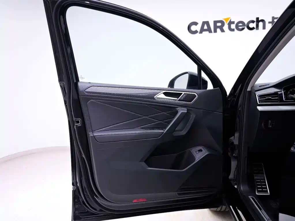 VOLKSWAGEN TIGUAN L 2024