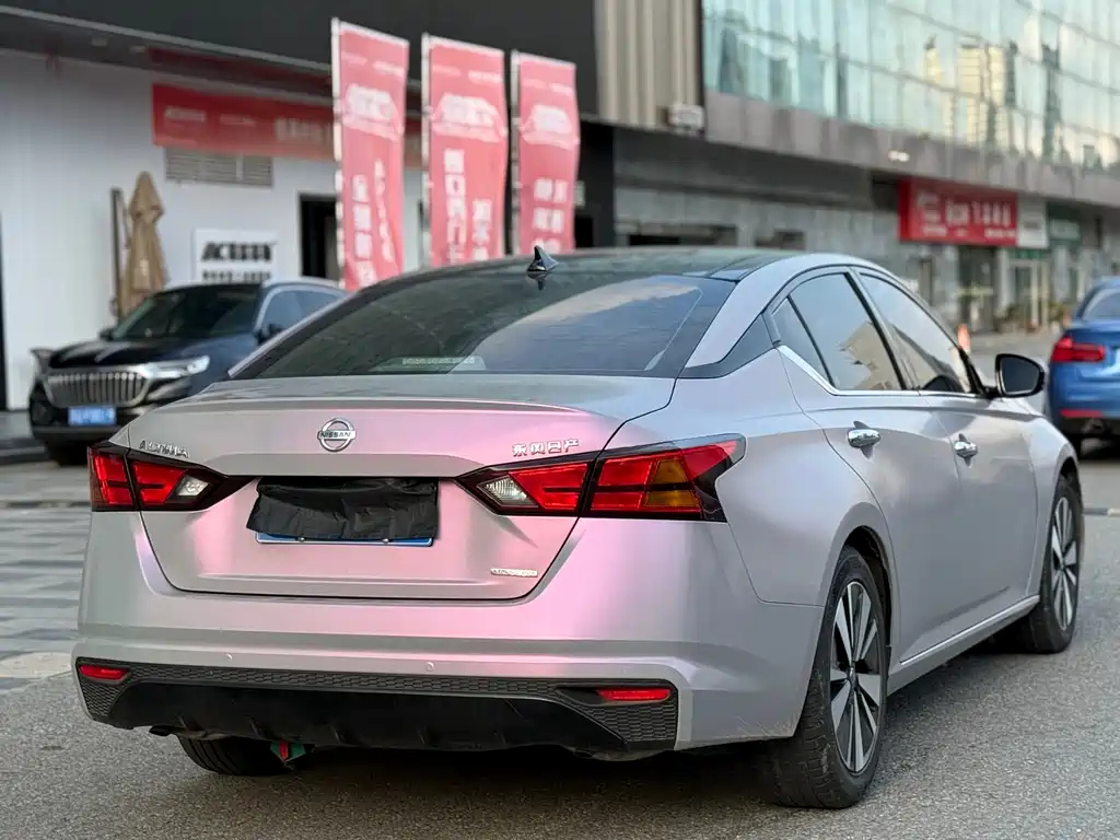 NISSAN TEANA 2022