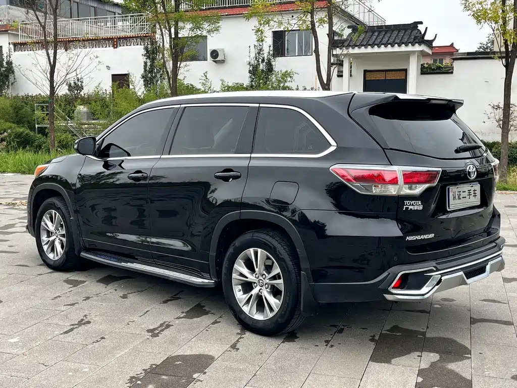TOYOTA HIGHLANDER 2017