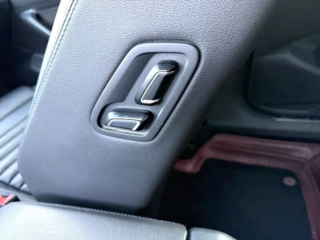 VOLKSWAGEN MAGOTAN 2018