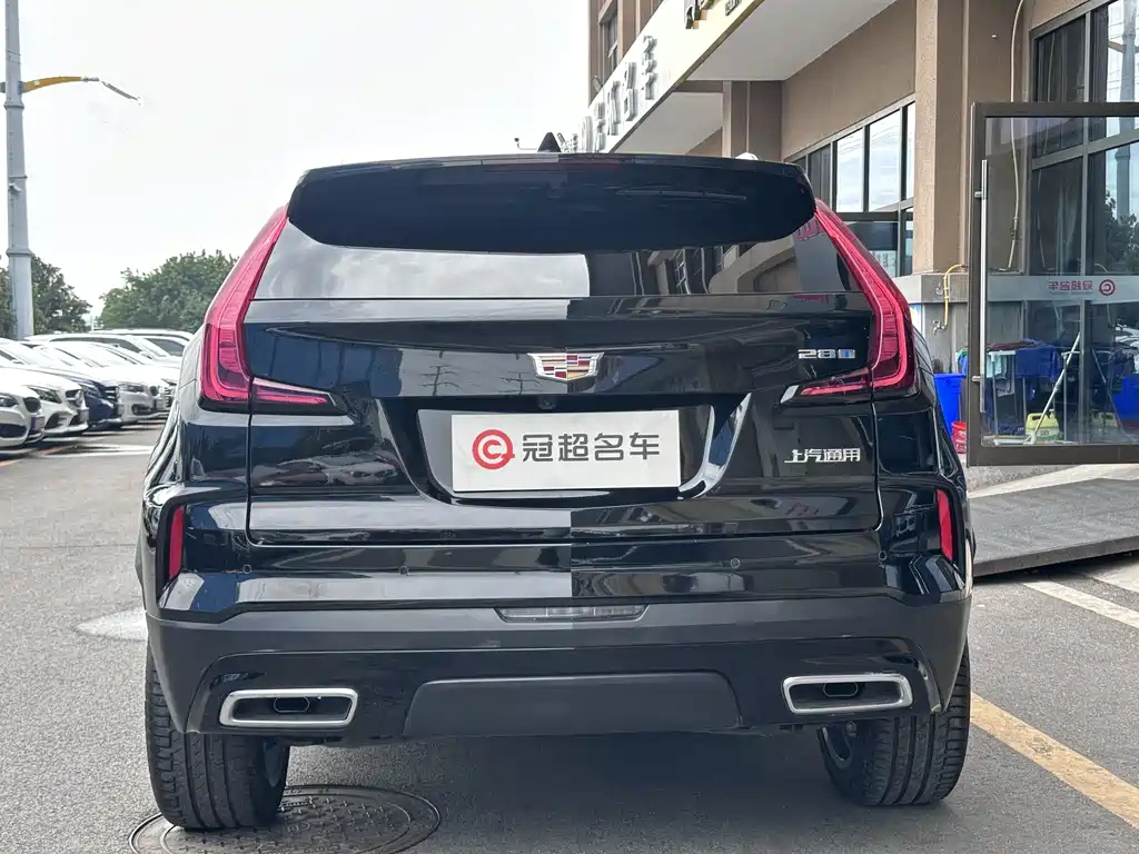 CADILLAC XT4 2024
