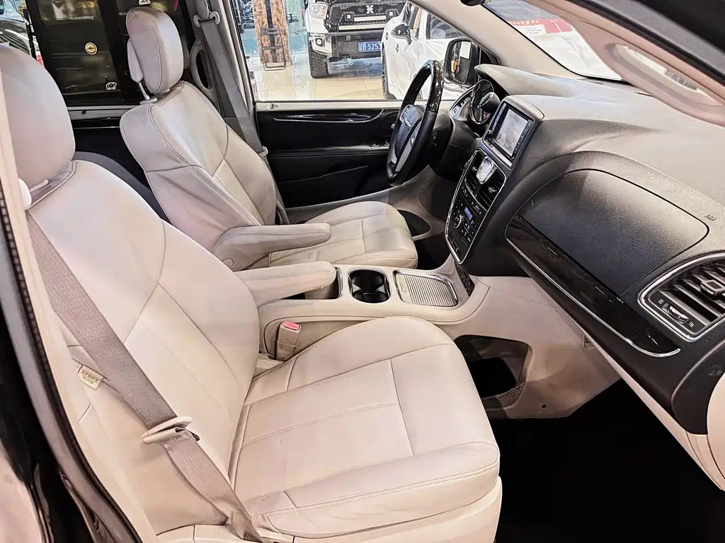 CHRYSLER BIG 捷龙 IMPORT 2013