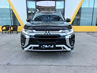 MITSUBISHI OUTLANDER  2021