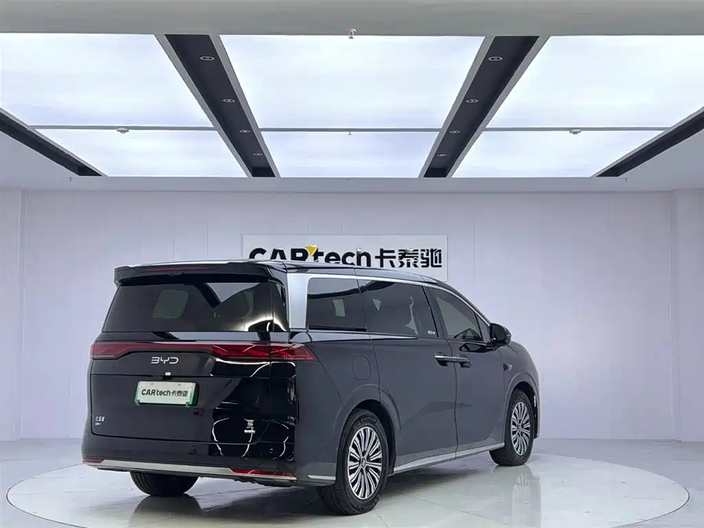 BYD XIA 2025