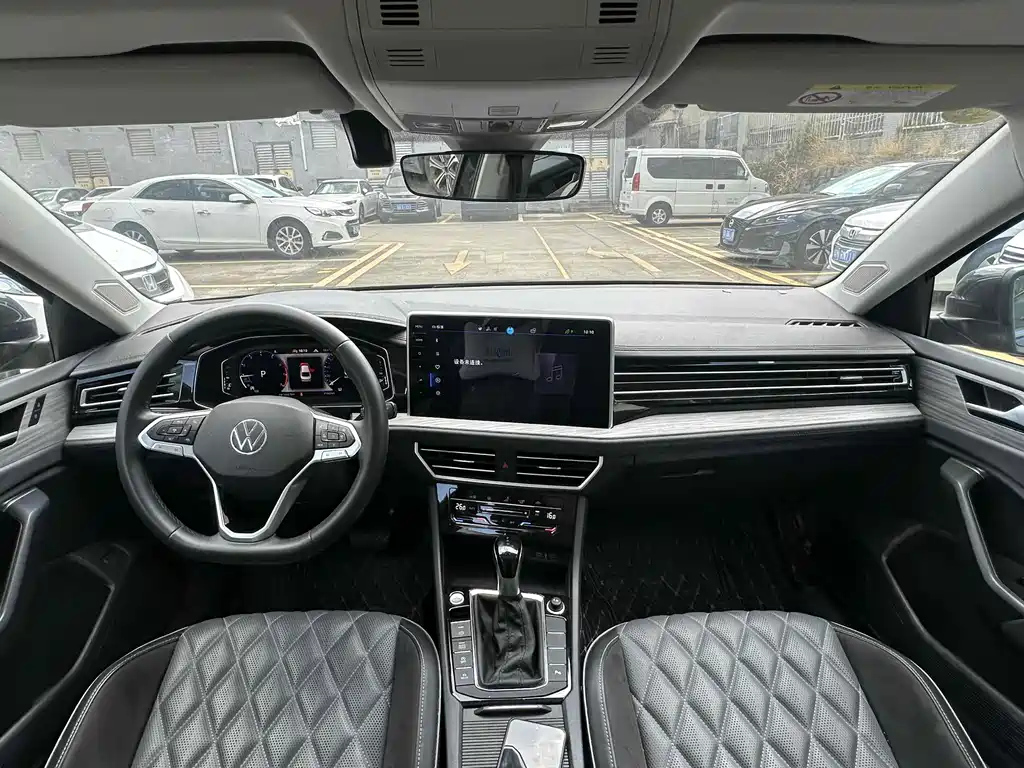 VOLKSWAGEN SAGITAR 2023