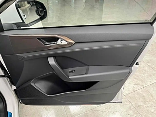 VOLKSWAGEN THARU  2022 YEAR 330TSI 4WD DELUXE EDITION 2022