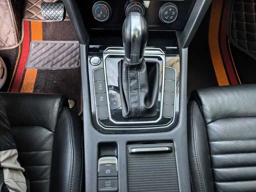 VOLKSWAGEN MAGOTAN 2017