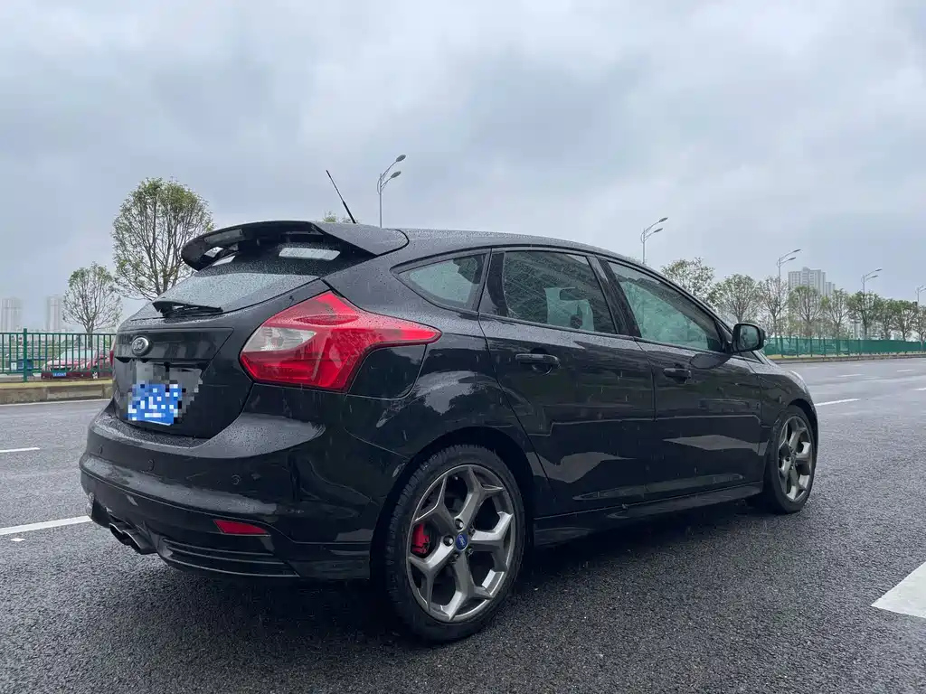 FORD FOCUS IMPORT 2014