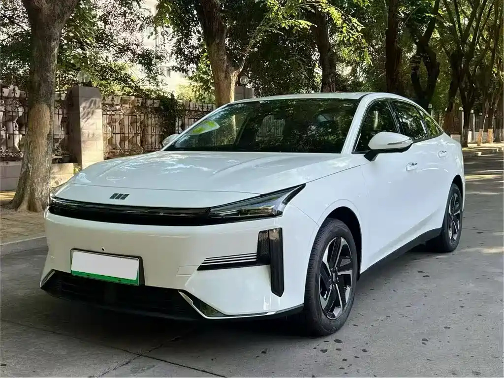 GEELY GALAXY GALAXY L6 2025