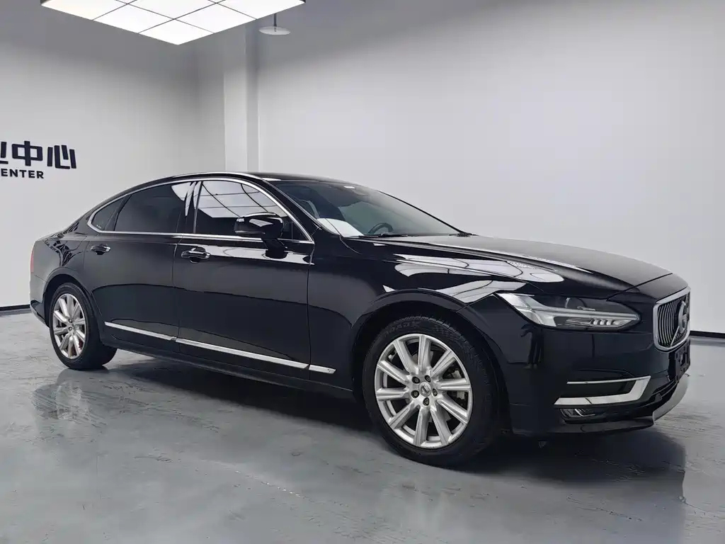 VOLVO S90 2020