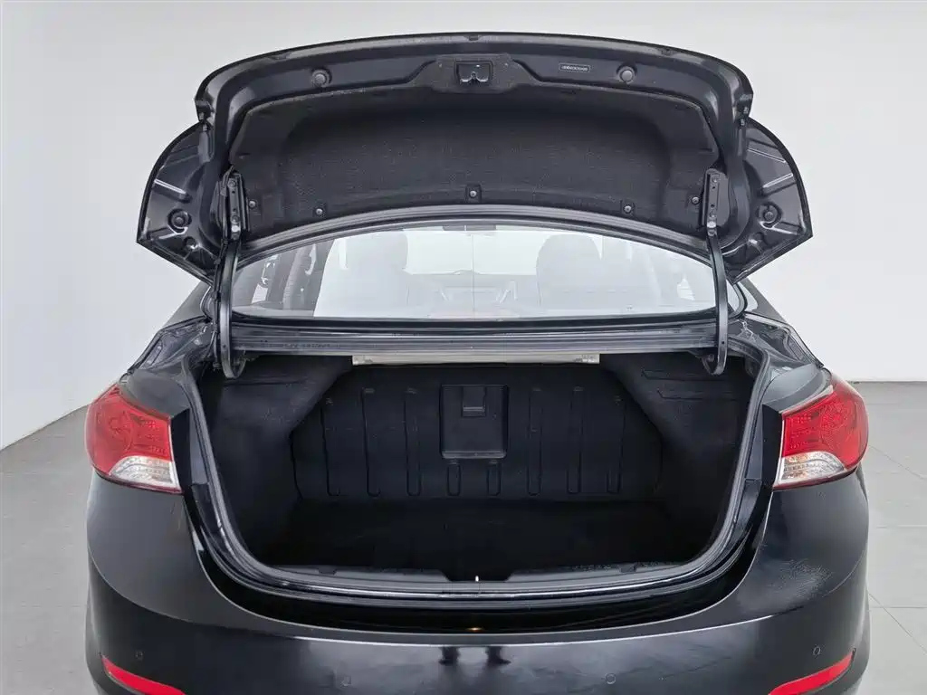 HYUNDAI ELANTRA 2014