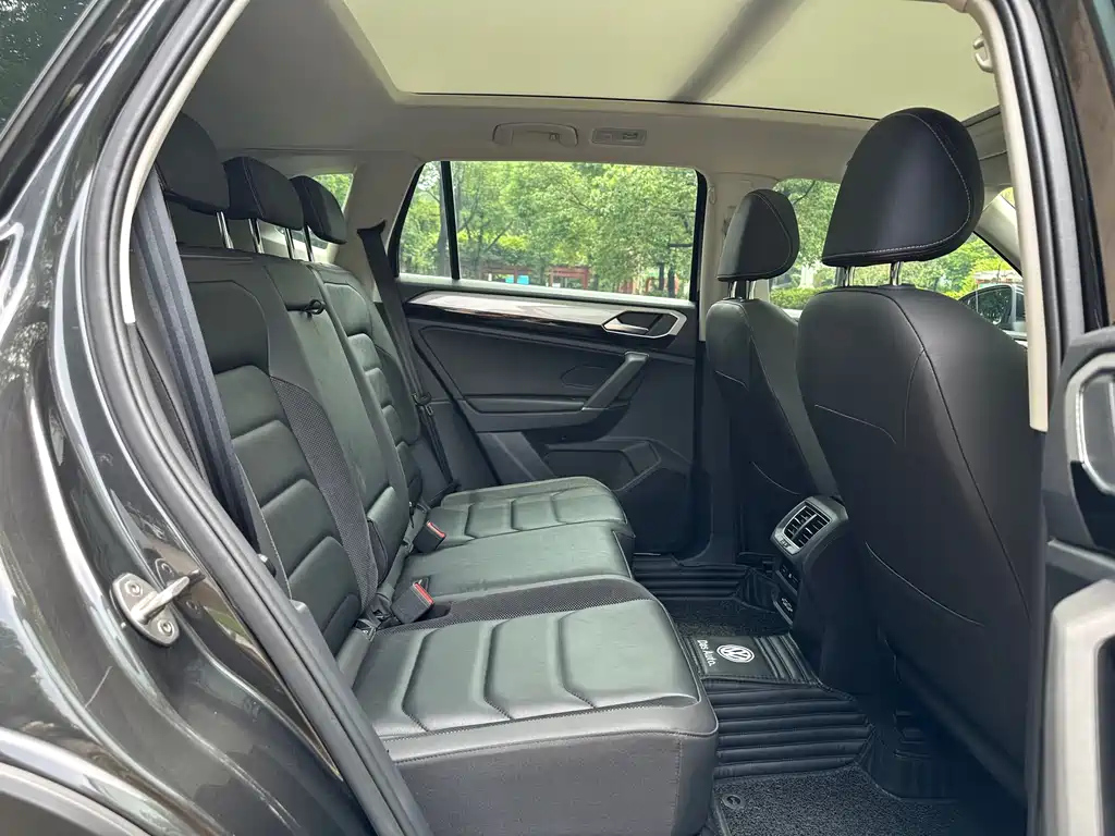 VOLKSWAGEN TAYRON 2020