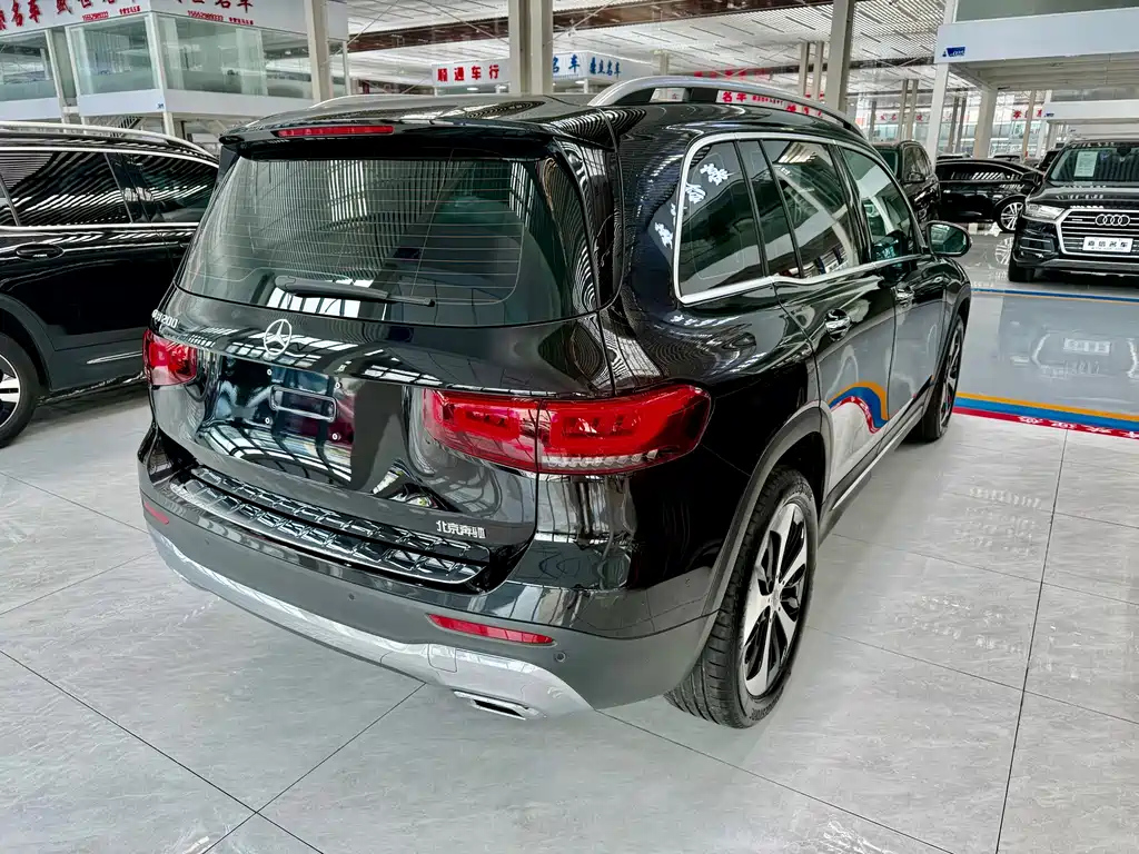 MERCEDES BENZ GLB 2021