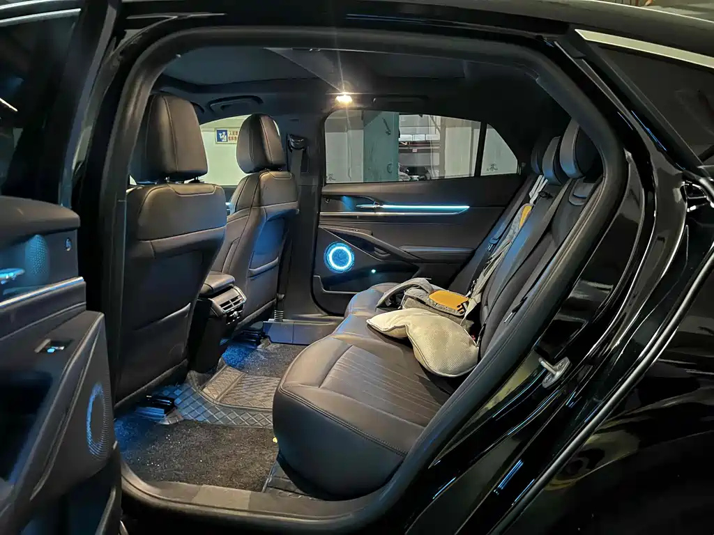 FORD MONDEO 2025