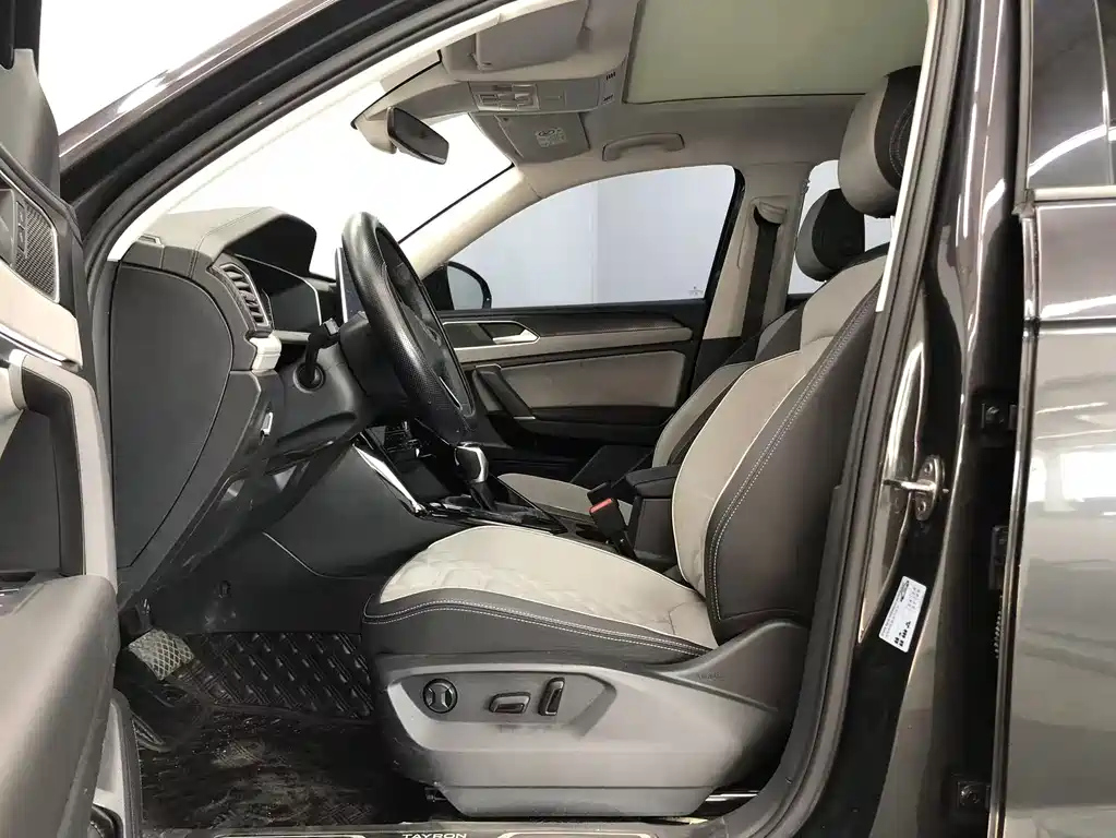 VOLKSWAGEN TAYRON 2023