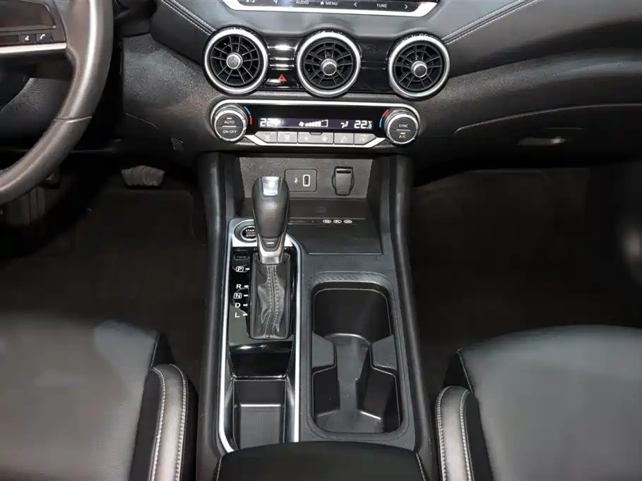 NISSAN SYLPHY 2021