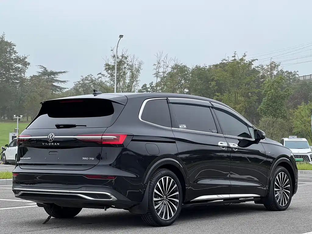 VOLKSWAGEN VILORAN 2024