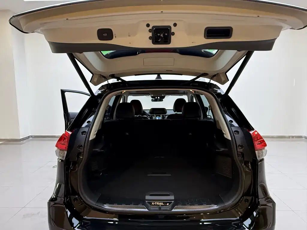 NISSAN X-TRAIL 2021