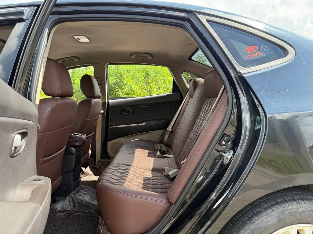 HYUNDAI CELESTA 2014