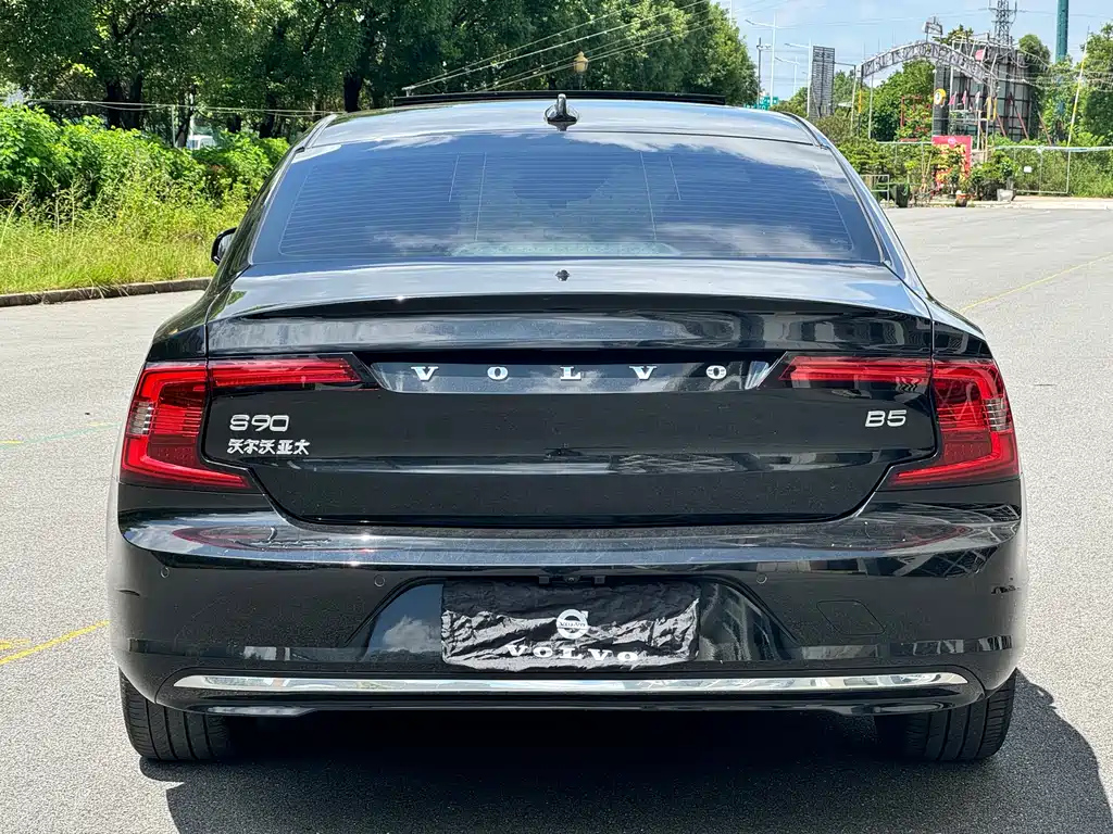 VOLVO S90 2021