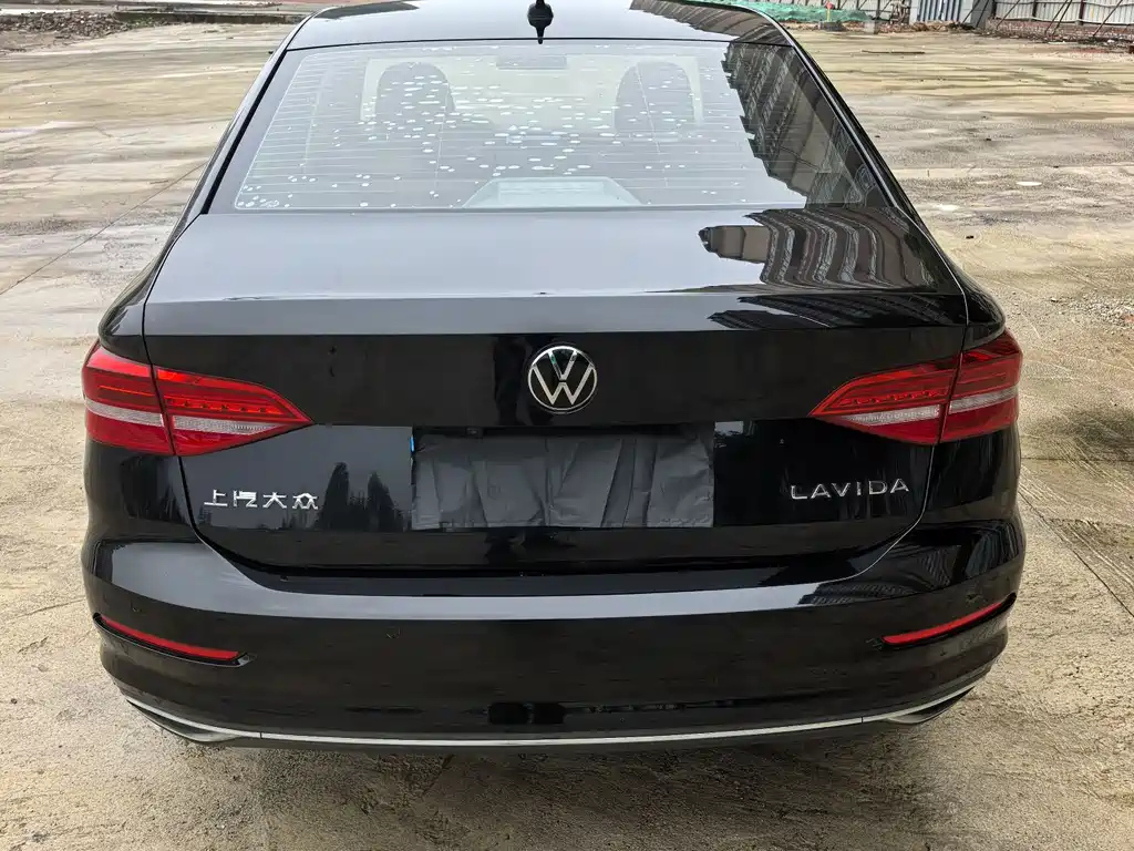 VOLKSWAGEN LAVIDA 2021