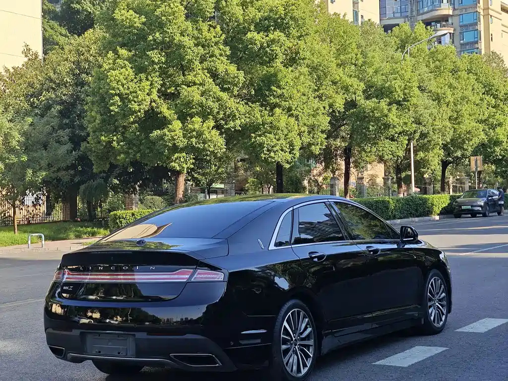 LINCOLN MKZ 2018