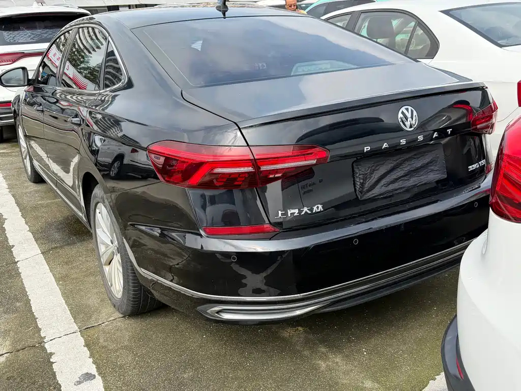 VOLKSWAGEN PASSAT 2019