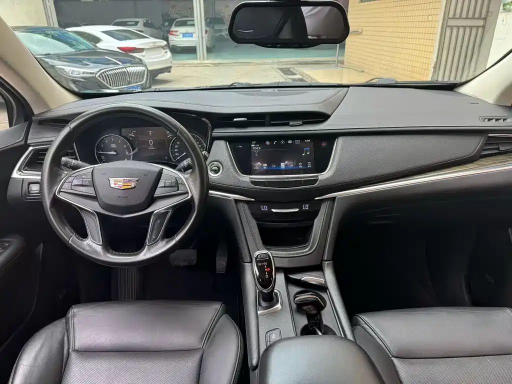 CADILLAC XT5 2018