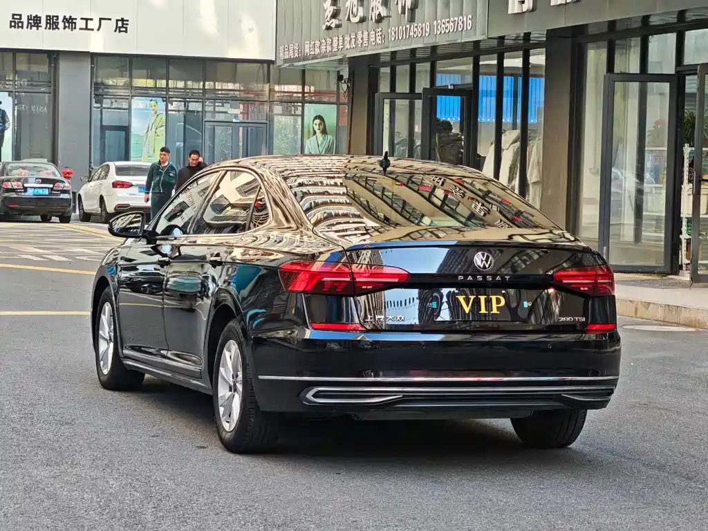 VOLKSWAGEN PASSAT 2021