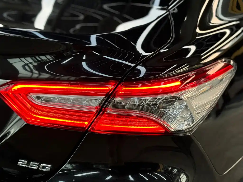 TOYOTA CAMRY 2019