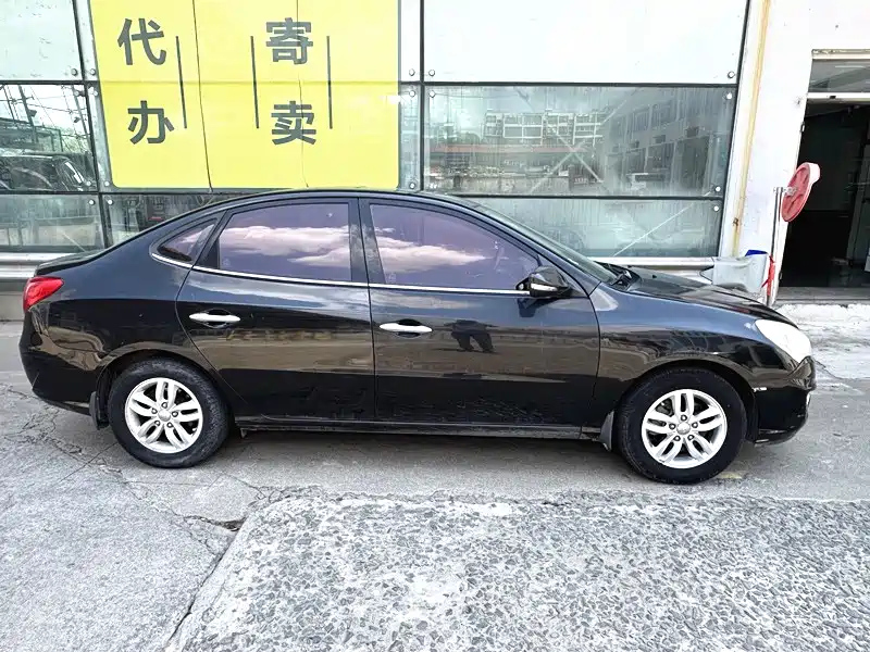 HYUNDAI CELESTA 2010