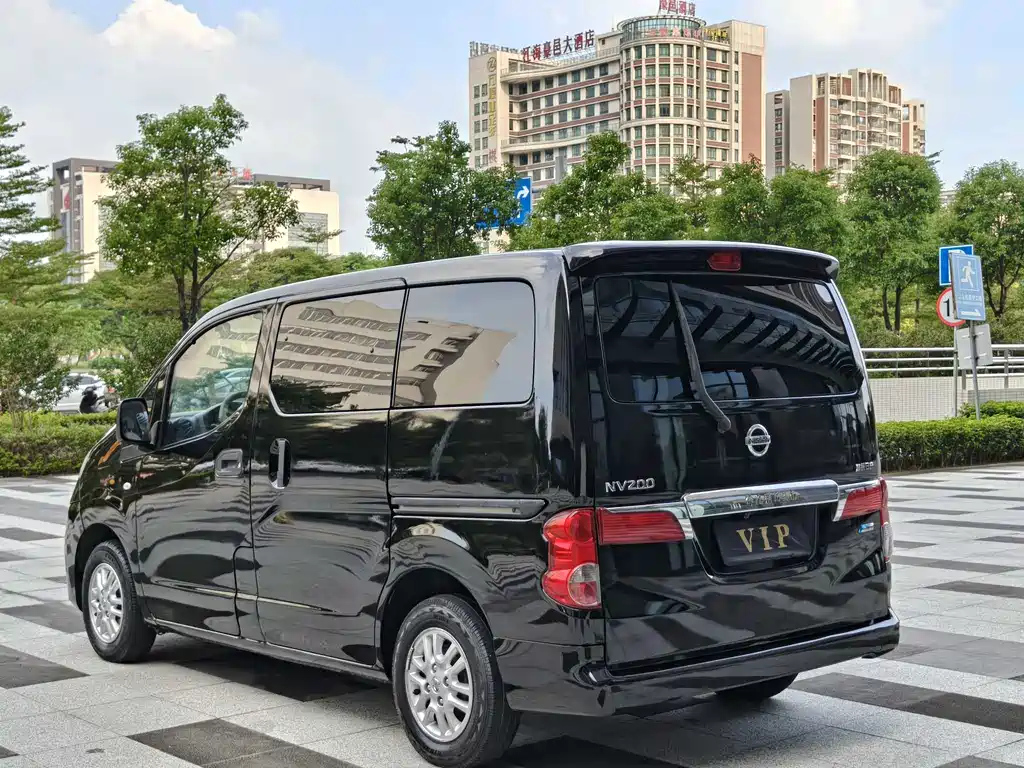 NISSAN NV200 2014