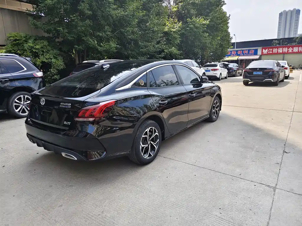 MG MG5 2021