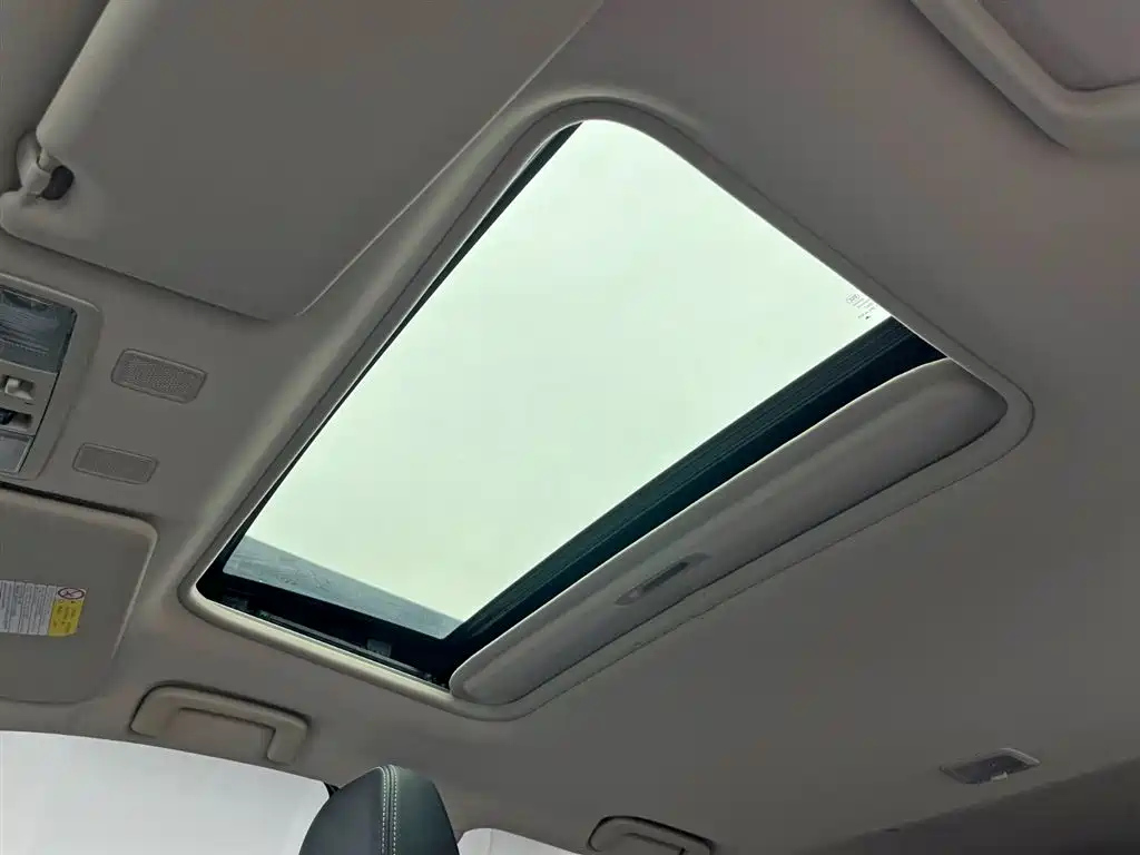 MITSUBISHI OUTLANDER 2020
