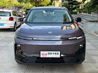LEAPMOTOR B10  2025
