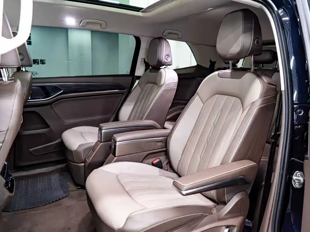 VOLKSWAGEN VILORAN 2024