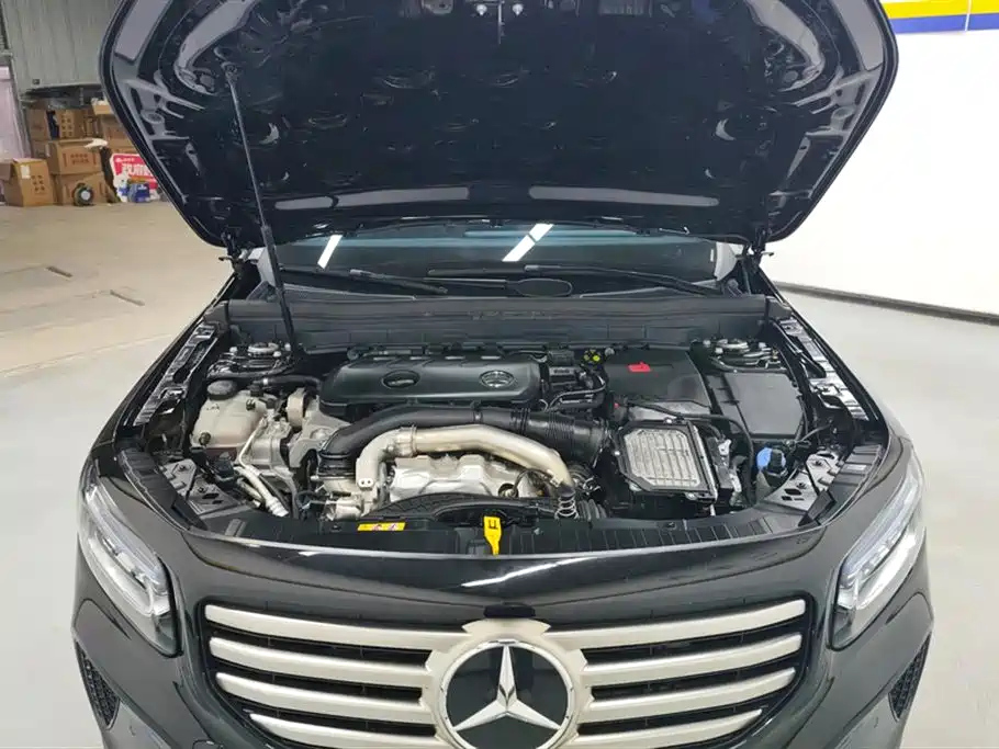 MERCEDES BENZ GLB 2024