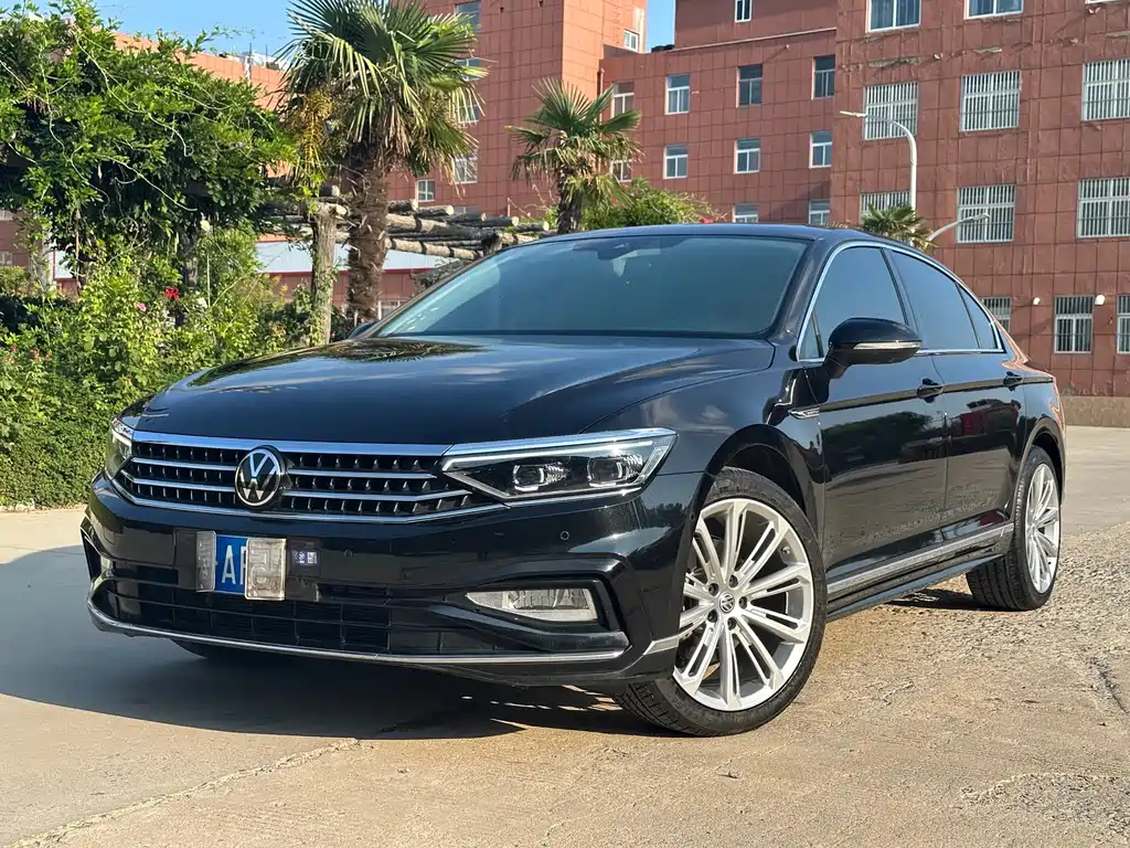 Аукционный лист VOLKSWAGEN MAGOTAN 2023