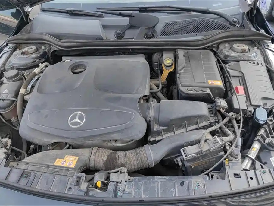 MERCEDES BENZ GLA 2016