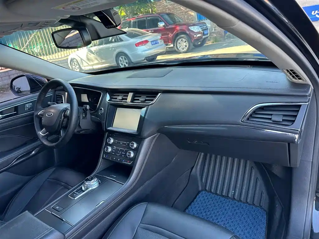 FORD TAURUS 2015