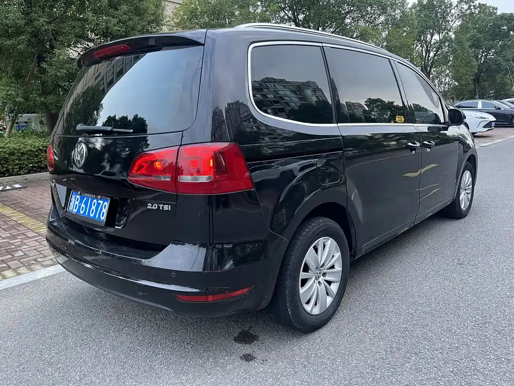 VOLKSWAGEN SHARAN 2012
