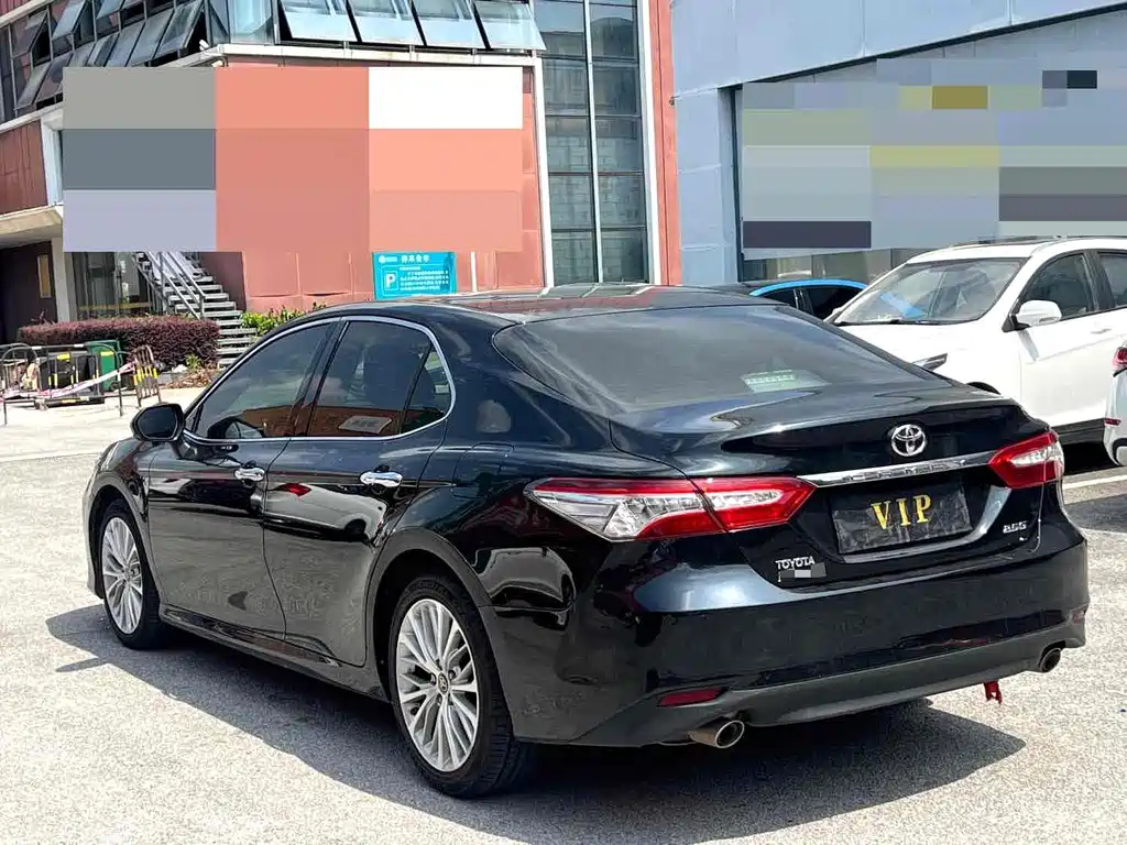 TOYOTA CAMRY 2018