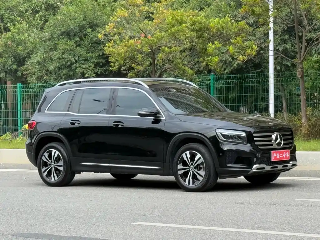 MERCEDES BENZ GLB 2023