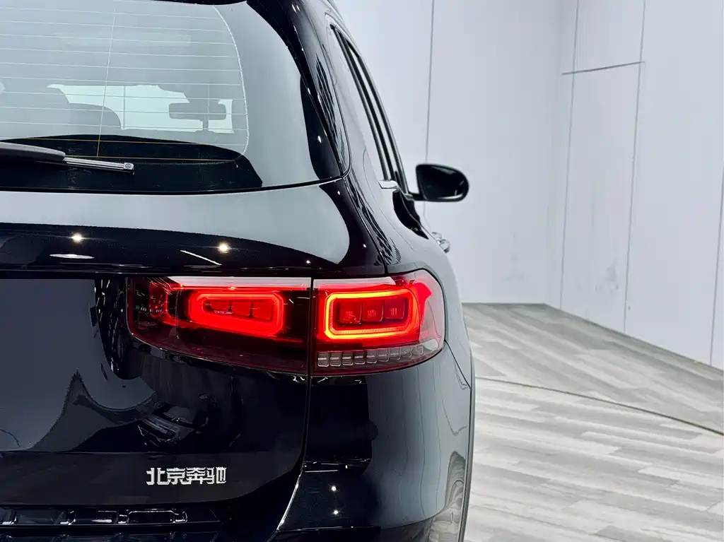 MERCEDES BENZ GLB 2021