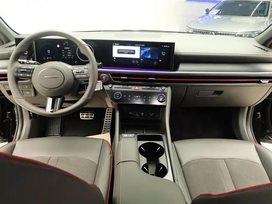 HYUNDAI SONATA 2024
