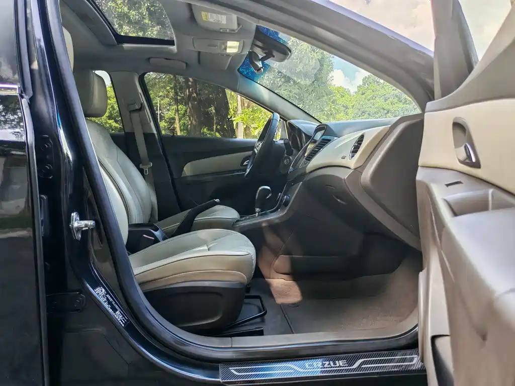 CHEVROLET CRUZE 2015