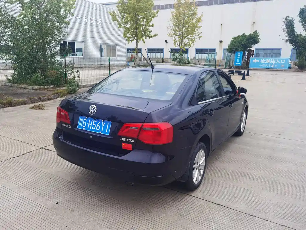 VOLKSWAGEN JETTA 2013