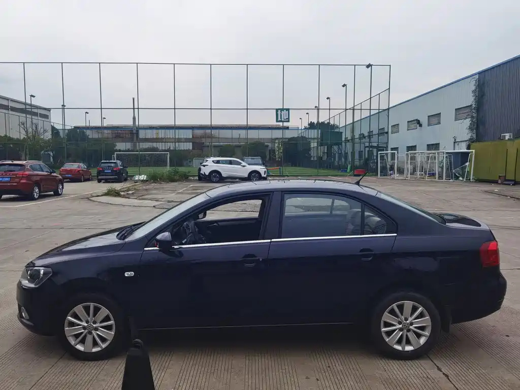 VOLKSWAGEN JETTA 2013